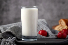 喝牛奶对高血压病人好吗？乳来源的ACE降压肽