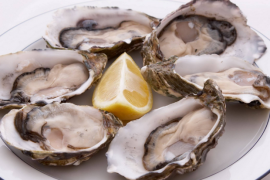 牡蛎的主要作用有哪些，吃牡蛎有哪些养生功效